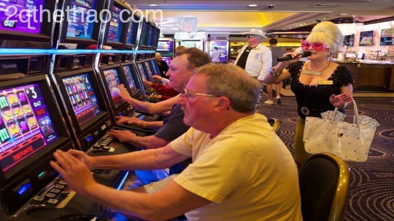 Hiểu rõ luật chơi và cách chơi slot machine sẽ giúp bạn chiến thắng đễ dàng hơn
